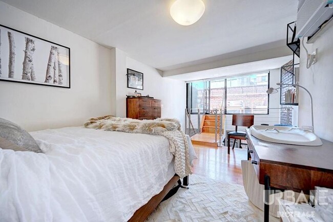 Building Photo - 1 bedroom in NEW YORK NY 10014