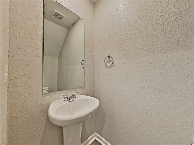 Building Photo - 3435 Ridge HillPkwy