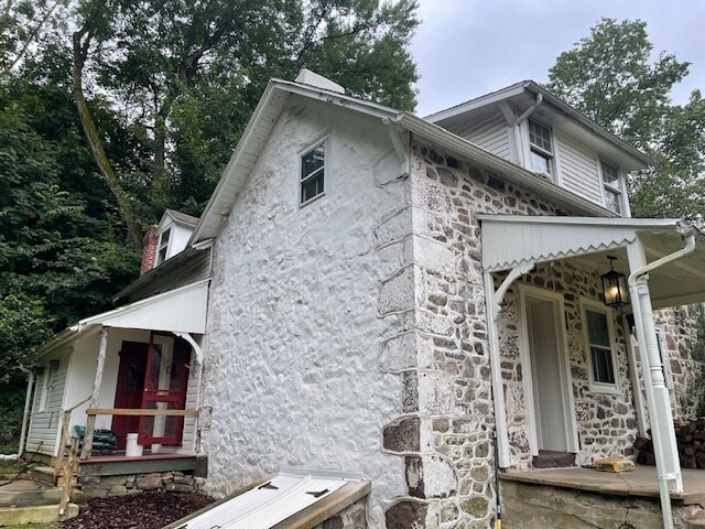 Building Photo - 1586 Green Hills Rd