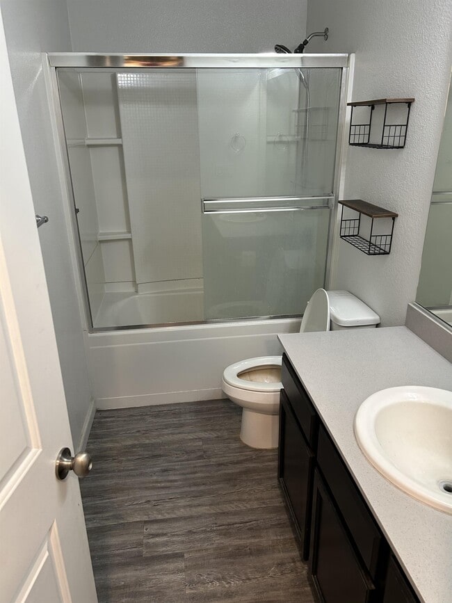 Building Photo - 2644 Ladera Dr