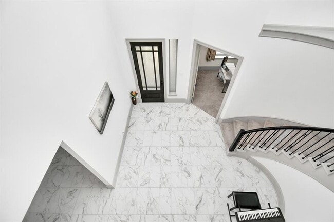 Building Photo - 8726 Marina Alto Ln