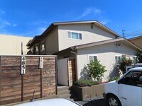 Building Photo - Renovated Two Bedrom Apartment in La Mesa
