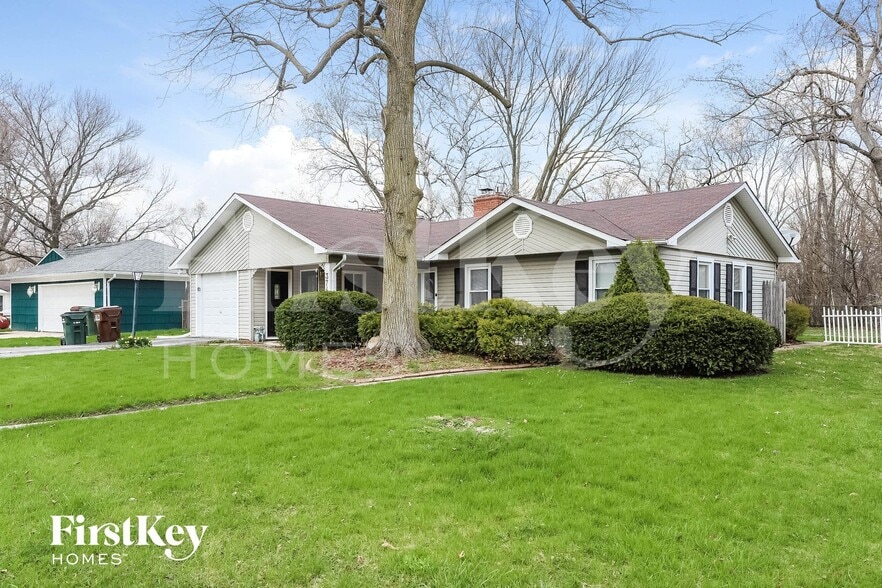 Building Photo - 374 Oswego St