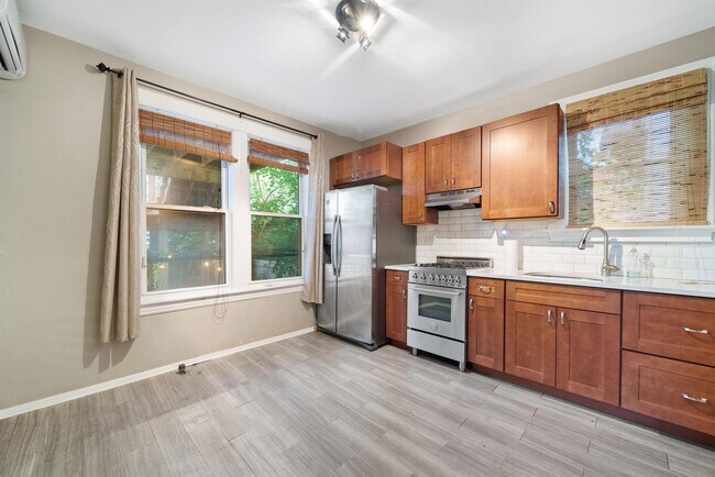 Building Photo - 173 Avenue B