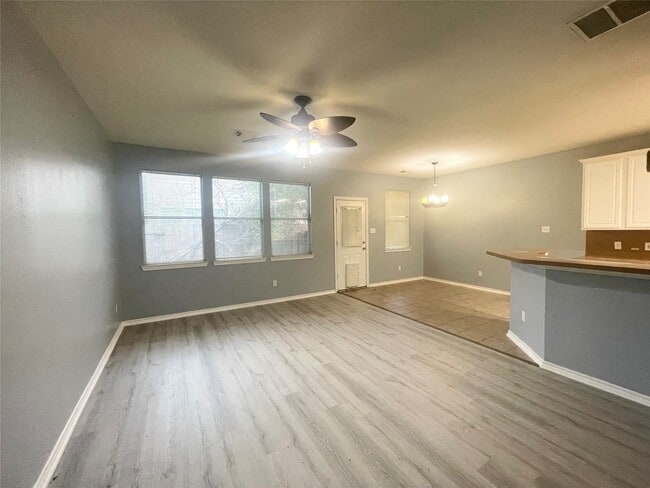 Building Photo - 16854 Carrollton Creek Ln