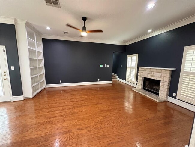 Building Photo - 1204 W 39th St