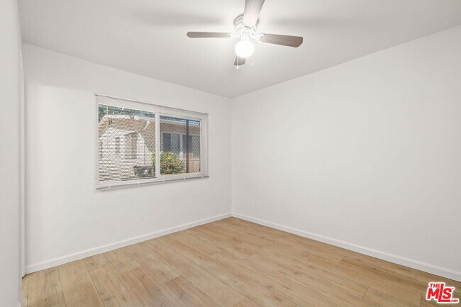 Building Photo - 14721 Sylvan St