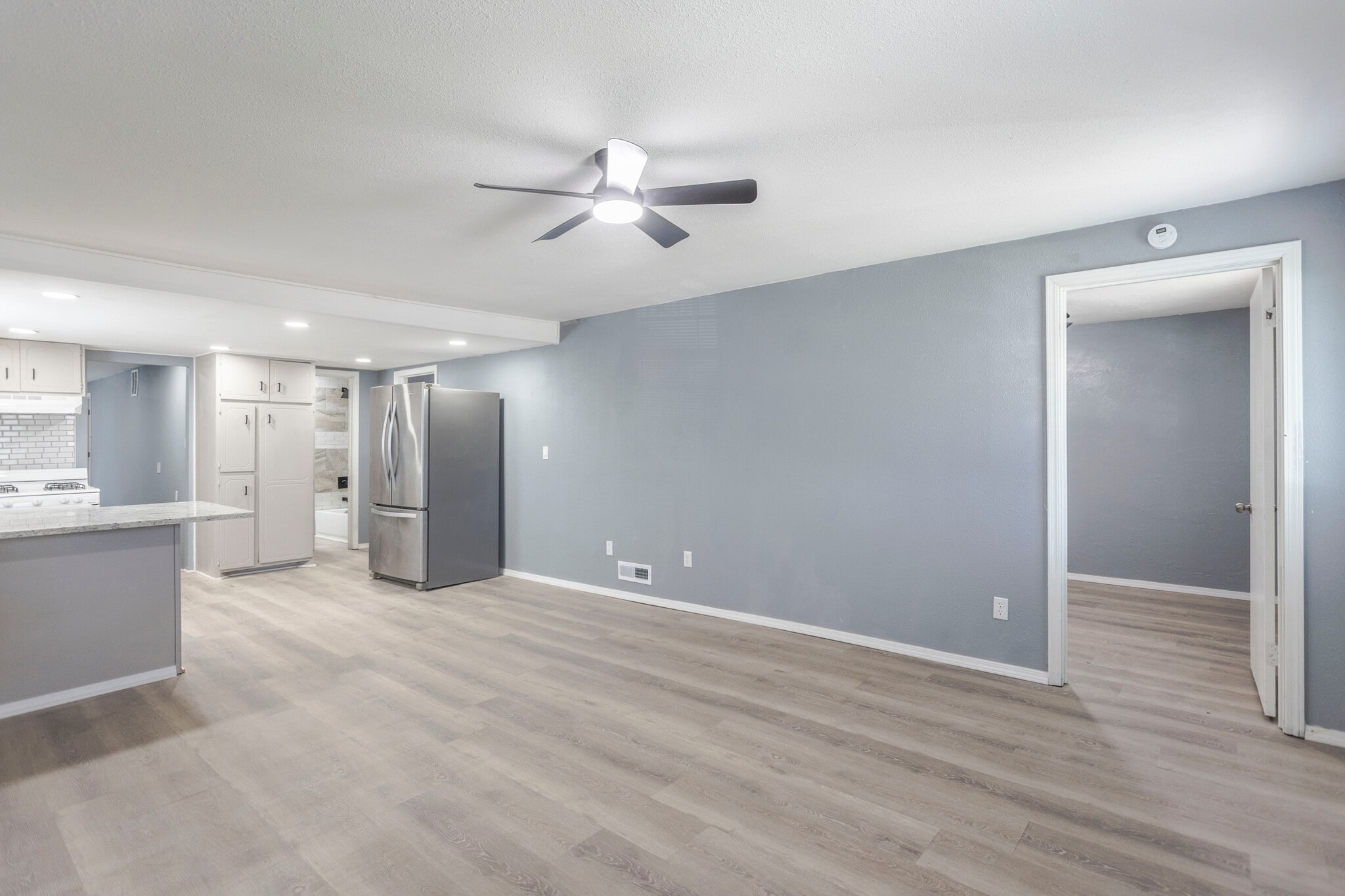 Living/Kitchen - 1014 S Chester St