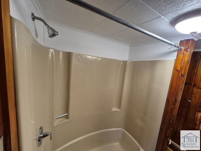 Building Photo - 12 Black Feather Trail