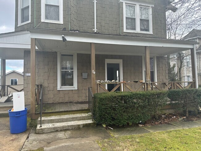 Building Photo - 14 Fairview Pl