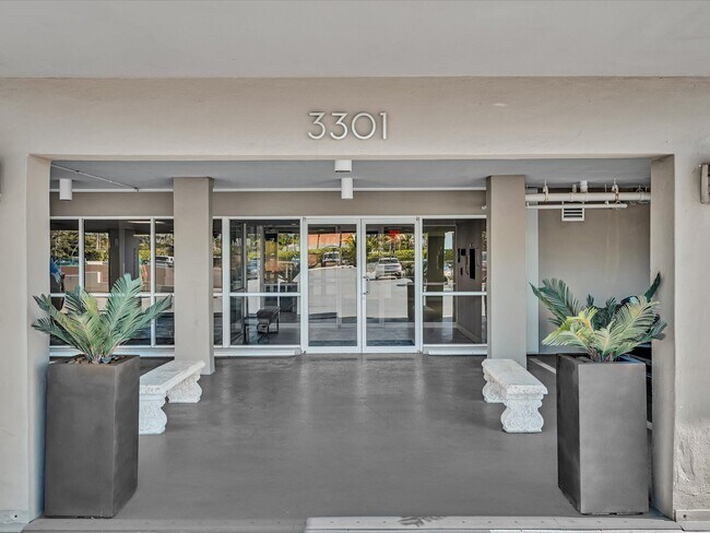 Building Photo - 3301 S Ocean Blvd