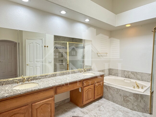 Building Photo - 23906 S Sunland Ct