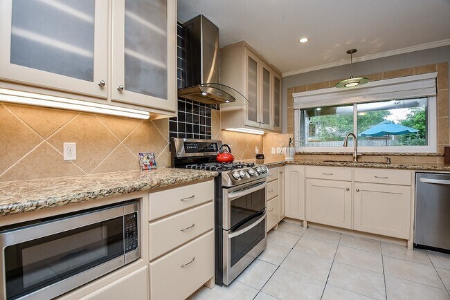 Building Photo - 1918 Quail Grove Ln