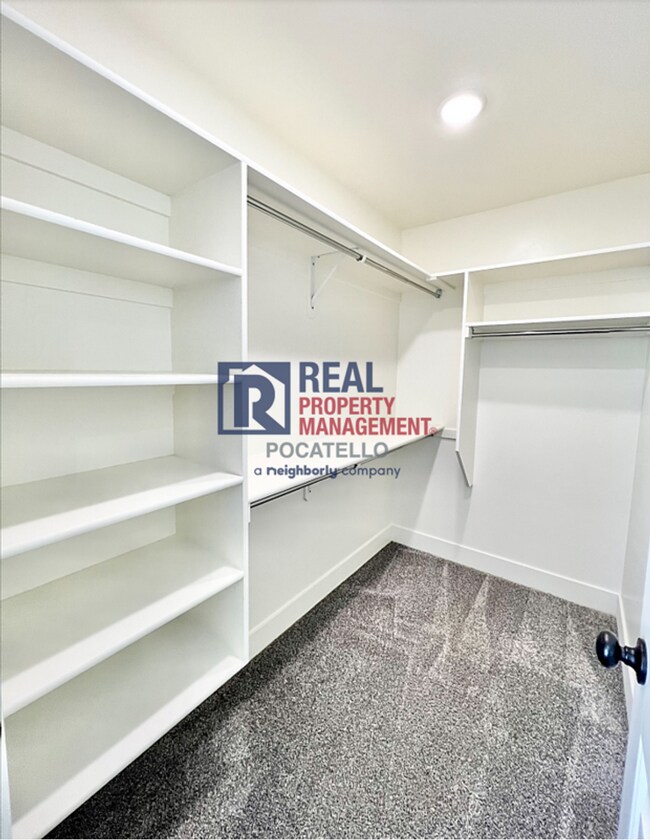 Building Photo - "AMAZING NEW HOME FOR RENT" 3 Bed 2 Bath - 2 Car Garage