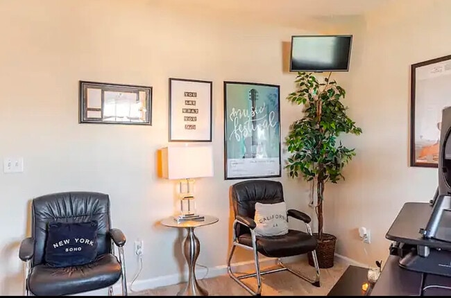 Building Photo - 901 Bordeaux Pl