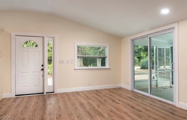 Building Photo - 5111 Country Lakes Dr