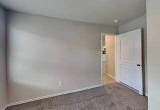 Building Photo - 11839 Pelican Pass