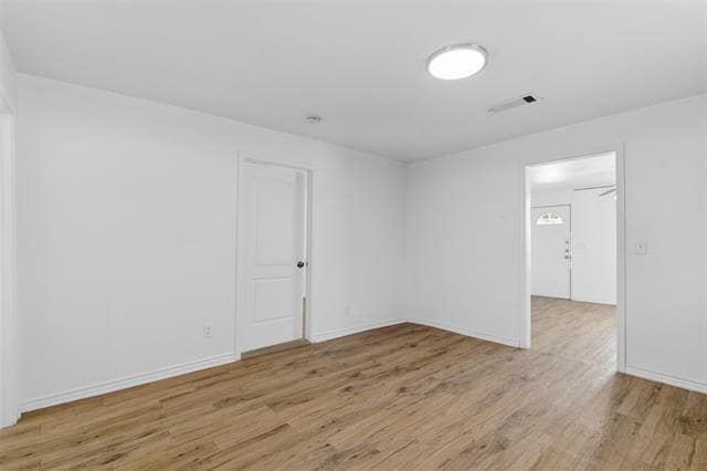 Building Photo - 920 W Ford St