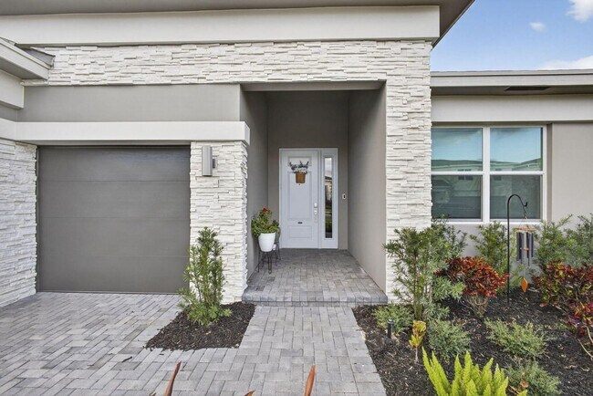 Building Photo - 1543 Stockbridge St