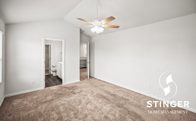 Building Photo - 38 Chestnut St