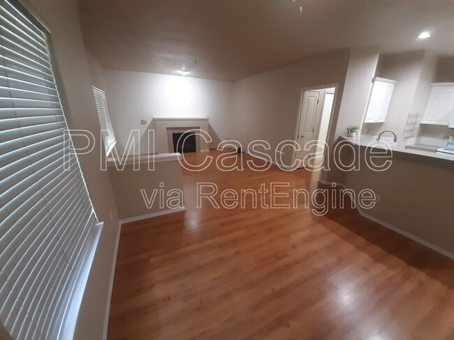 Building Photo - 2185 Hammond Ave