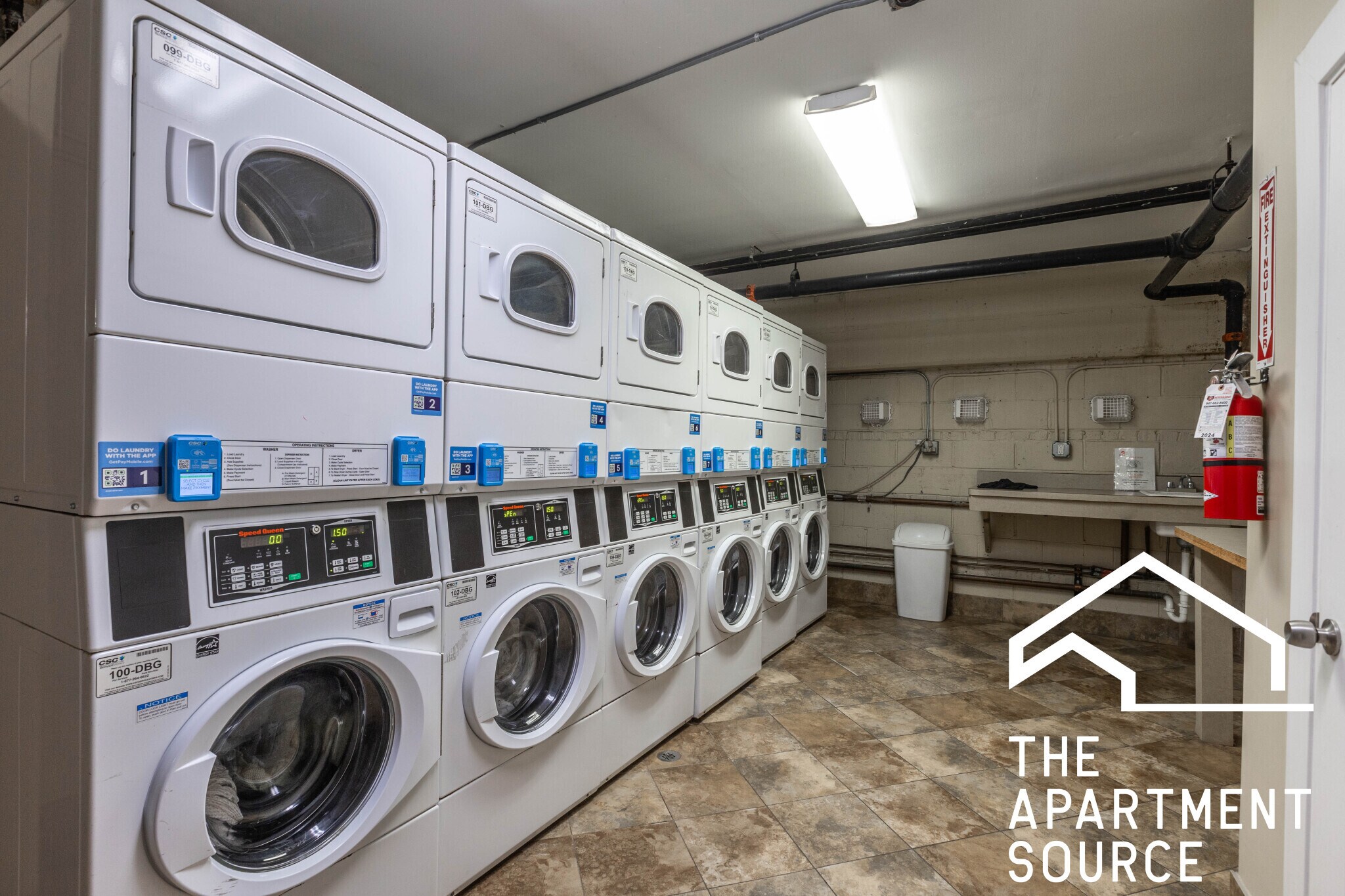 Building Photo - 628 W Wrightwood Ave