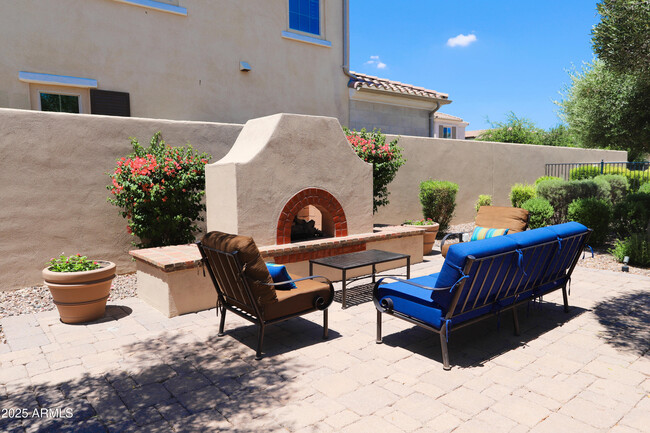 Building Photo - 4116 S Greythorne Way