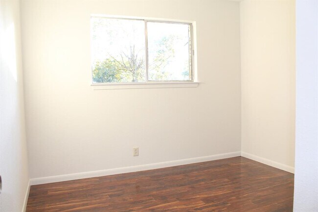 Building Photo - 4708 York Hill Dr