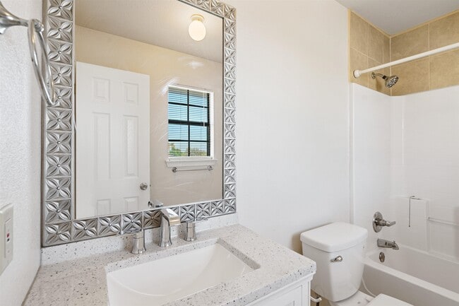 Building Photo - 113 Ramon Cardenas Dr