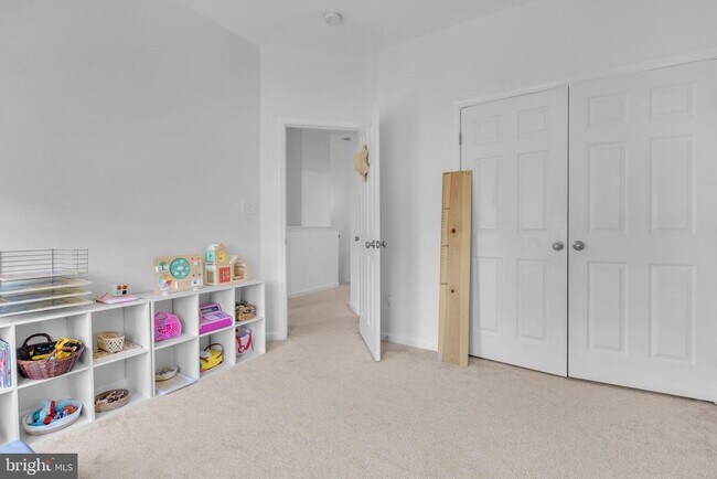 Building Photo - 2104 Abbottsbury Way