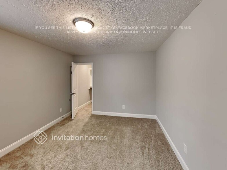 Building Photo - 838 Cedar Ln