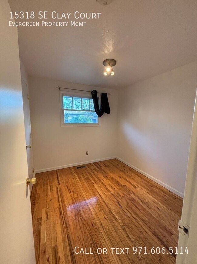 Building Photo - 15318 SE Clay Ct