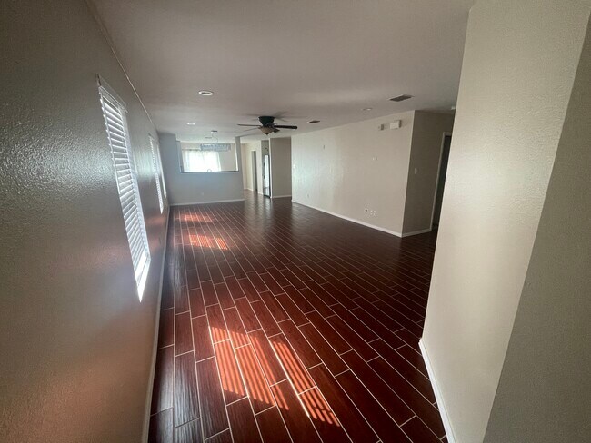 Building Photo - 220 Chalk Mountain Dr