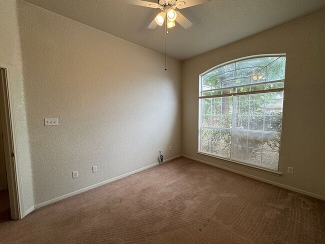 Building Photo - 4201 Lost Oak Dr