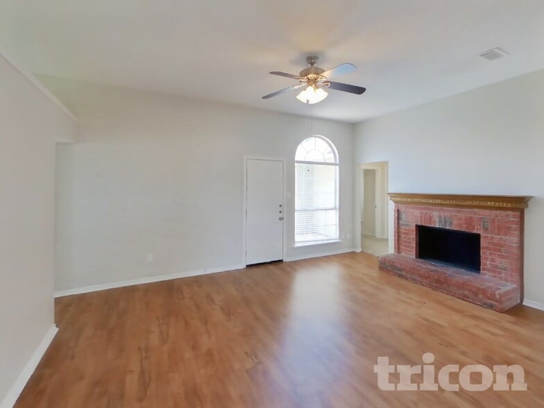 Building Photo - 8021 Ashridge Rd