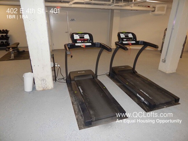 Building Photo - Halligan Coffee Company Lofts- 1 BR Riverview