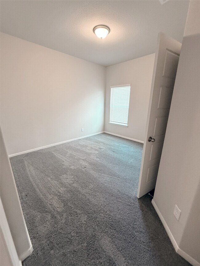 Building Photo - 24718 Thornbluff Briar Trl
