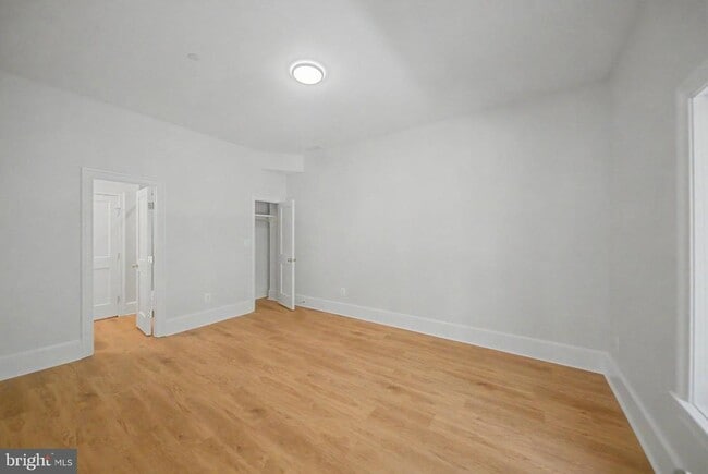 Building Photo - 10205 Sorrel Ave