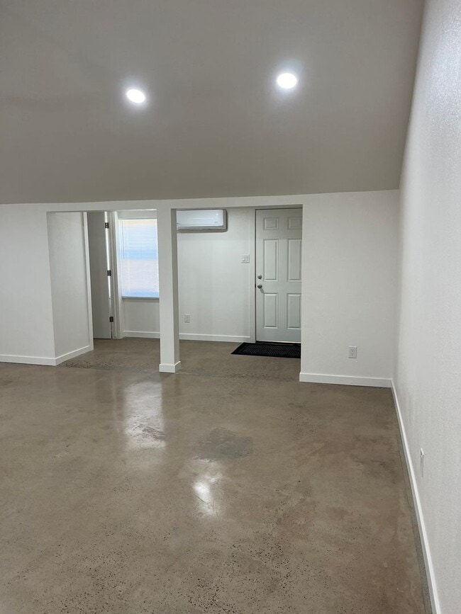 Building Photo - 6155 Foote Rd