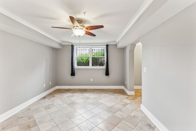 Building Photo - Cozy & bright 1 Bd/1Bth condo in Brookland House Condominium!