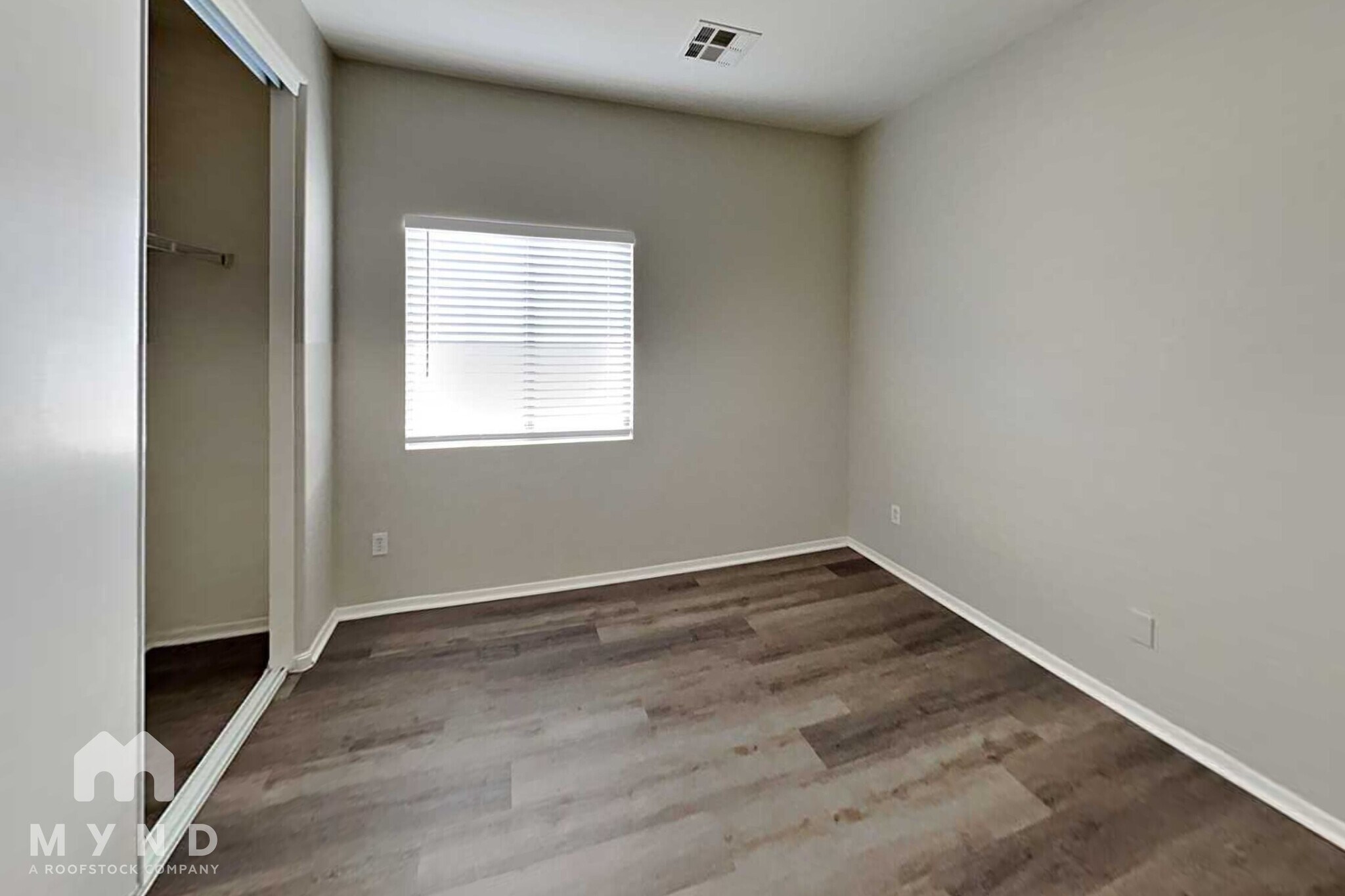 Building Photo - 15219 W Shaw Butte Dr