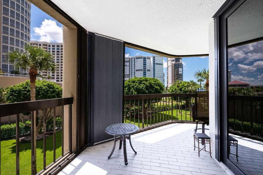 Building Photo - 4551 Gulf Shore Blvd N