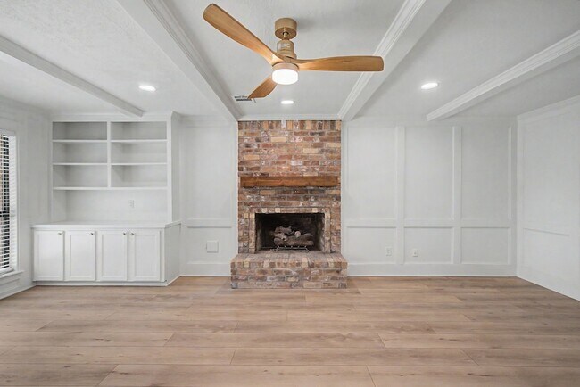 Building Photo - 34 Brushwood Ct