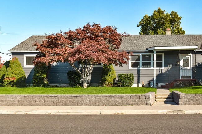 Building Photo - McPherson Duplex