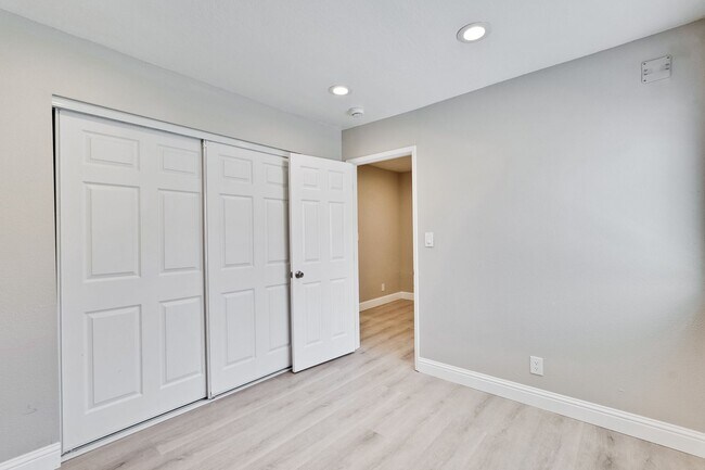 Building Photo - FOR RENT – Beautifully Updated 4 Bed / 3 Bath Home in Prime Santa Clara Location (NVIDIA)