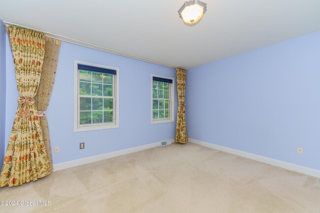 Building Photo - 20 Birch Hill Rd