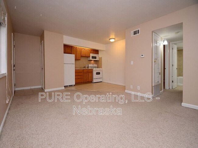 Building Photo - 612 N 46th St