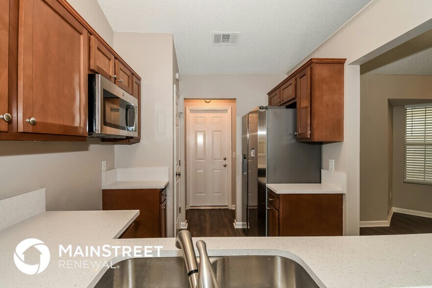 Building Photo - 11516 Birch Forest Cir E