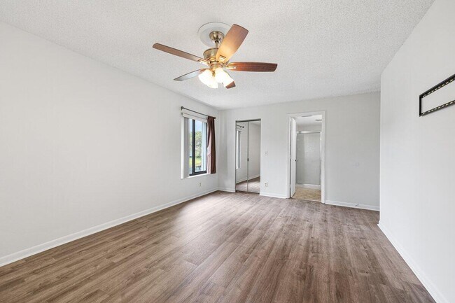 Building Photo - 3618 Alder Dr