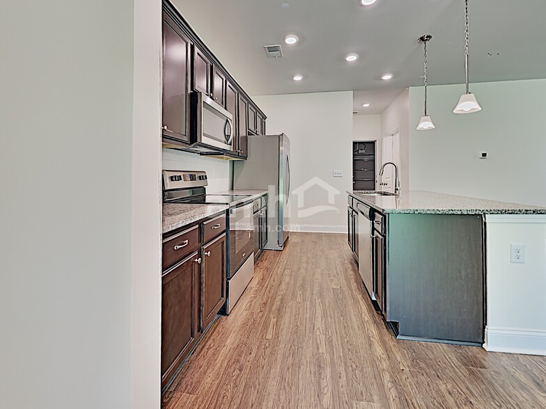 Building Photo - 124 Sweet Gum Dr